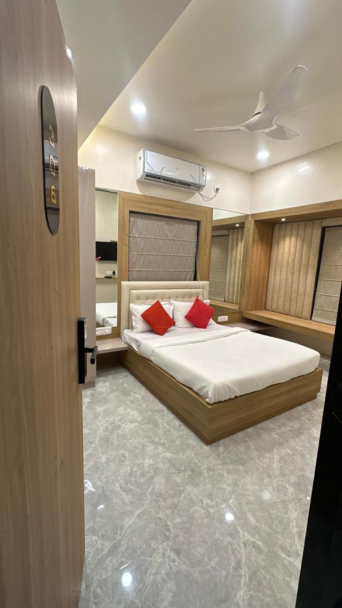 Soho House By Jayshrea Hotel Chandrapur Eksteriør billede
